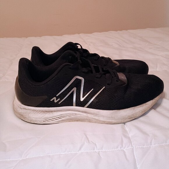 New Balance Men's Dynasoft Pro Run V2 Shoes - Picture 4 of 8